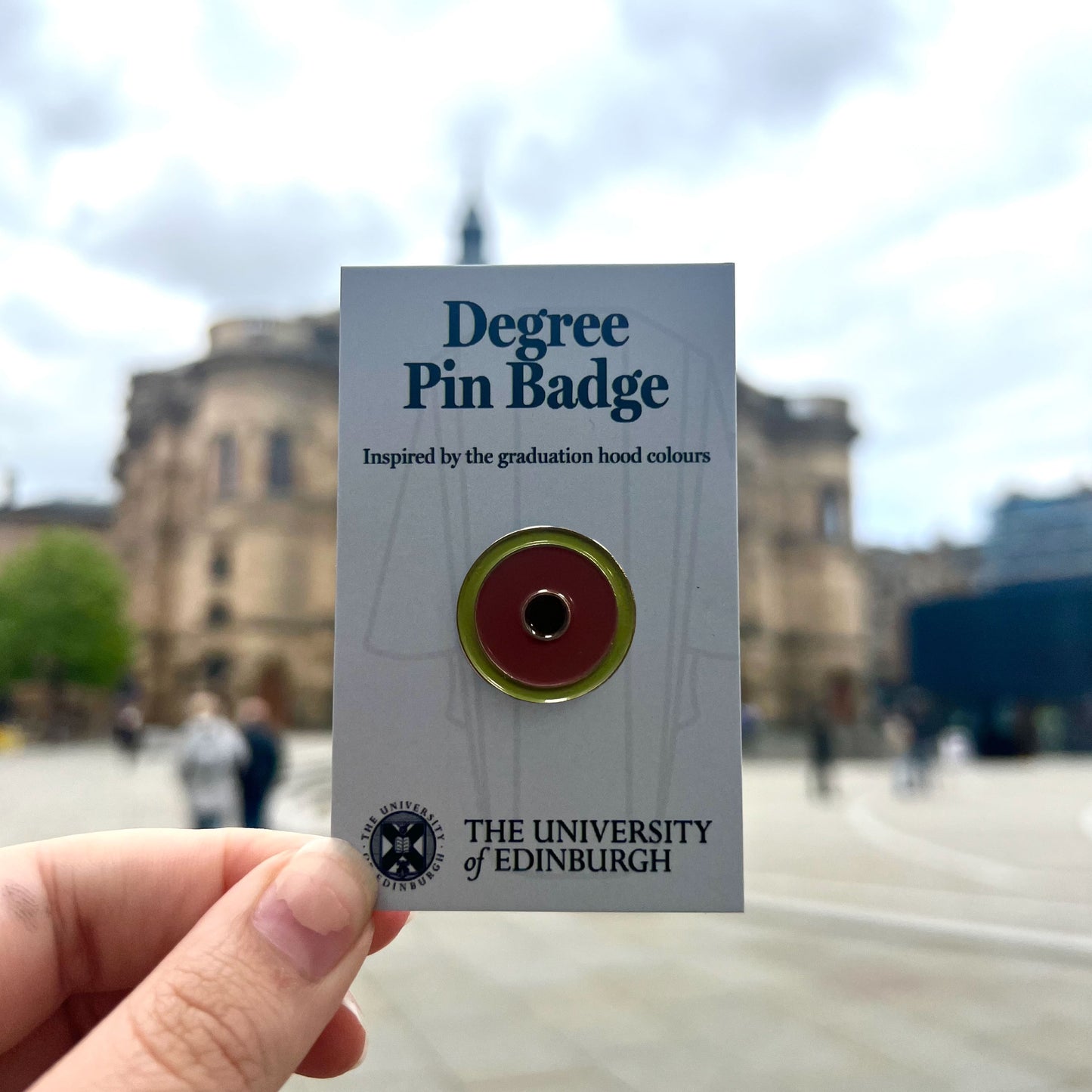 Veterinary Science: Round pin with green outer circle, maroon middle circle and black inner circle