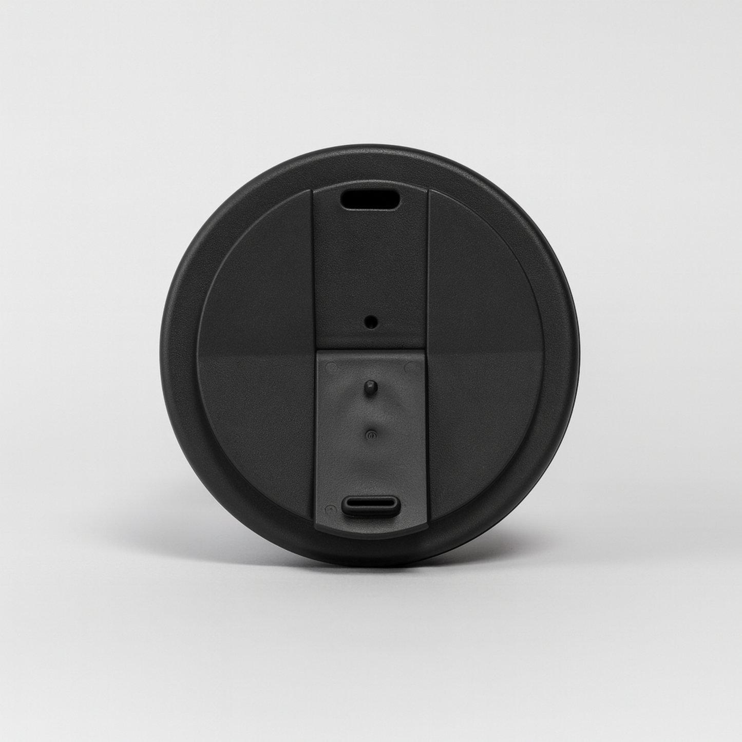 Close up of screw-on flip-lid and 350 ml capacity.