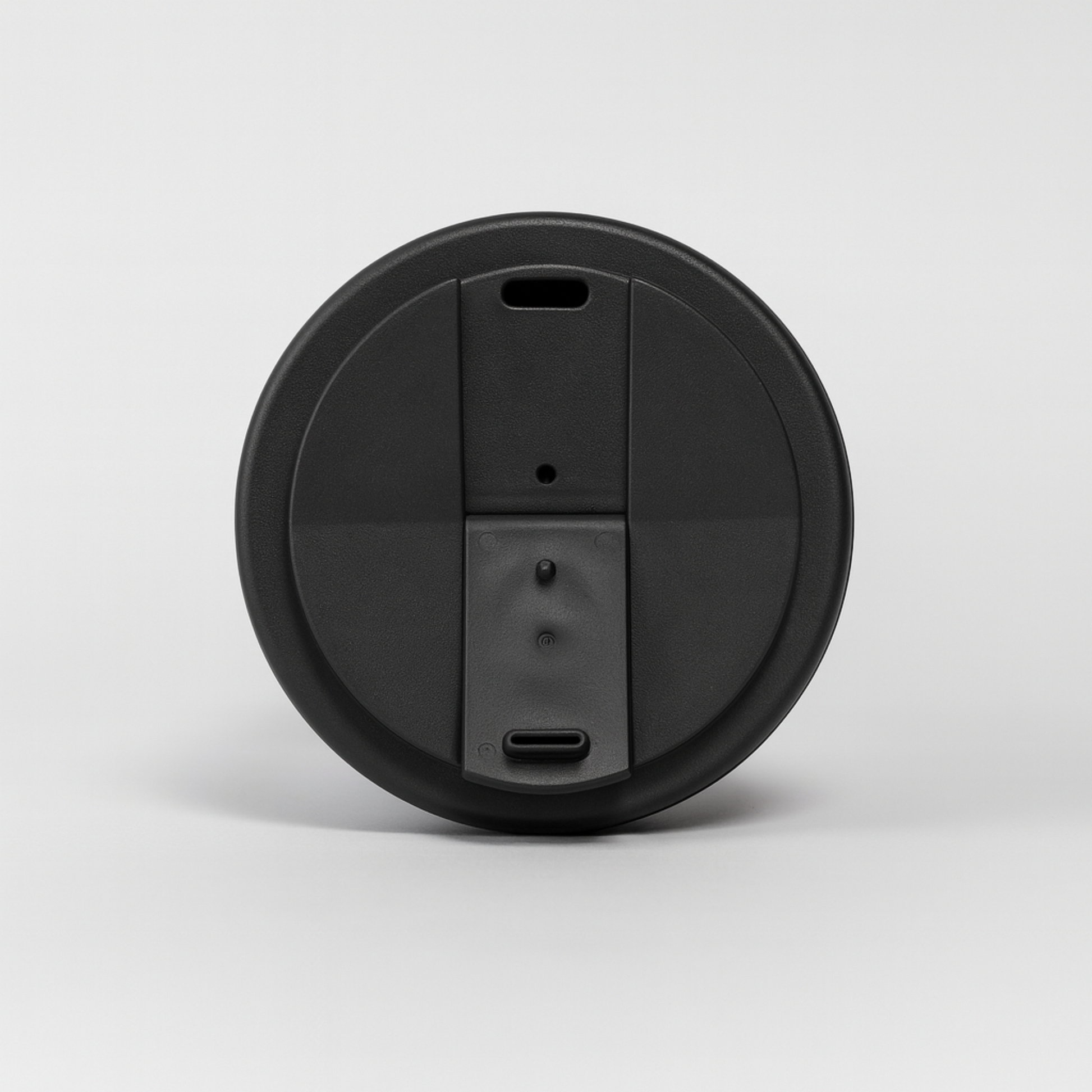 Close up of screw-on flip-lid and 350 ml capacity.